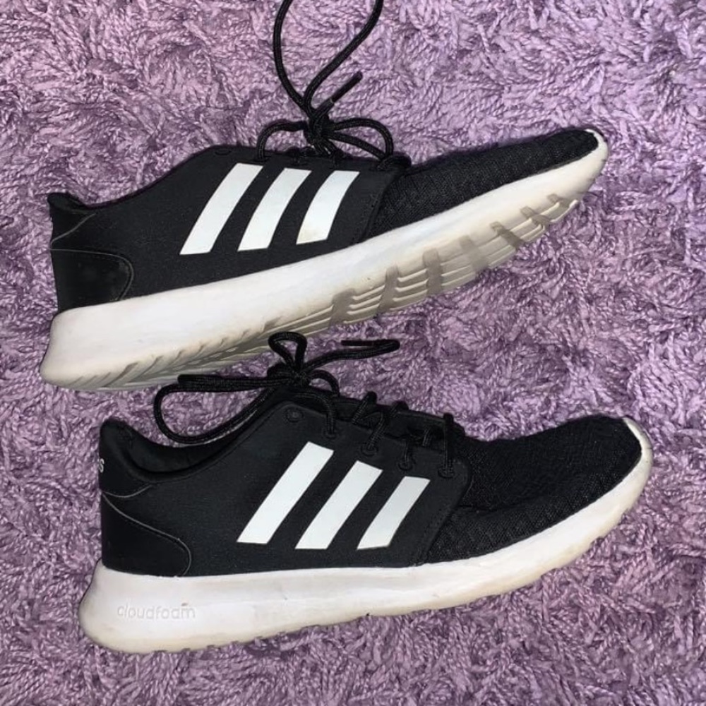 Adidas Tennis Shoes
